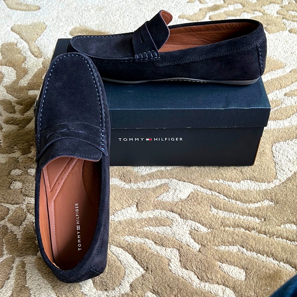 New! Tommy Hilfiger classic suede penny loafer